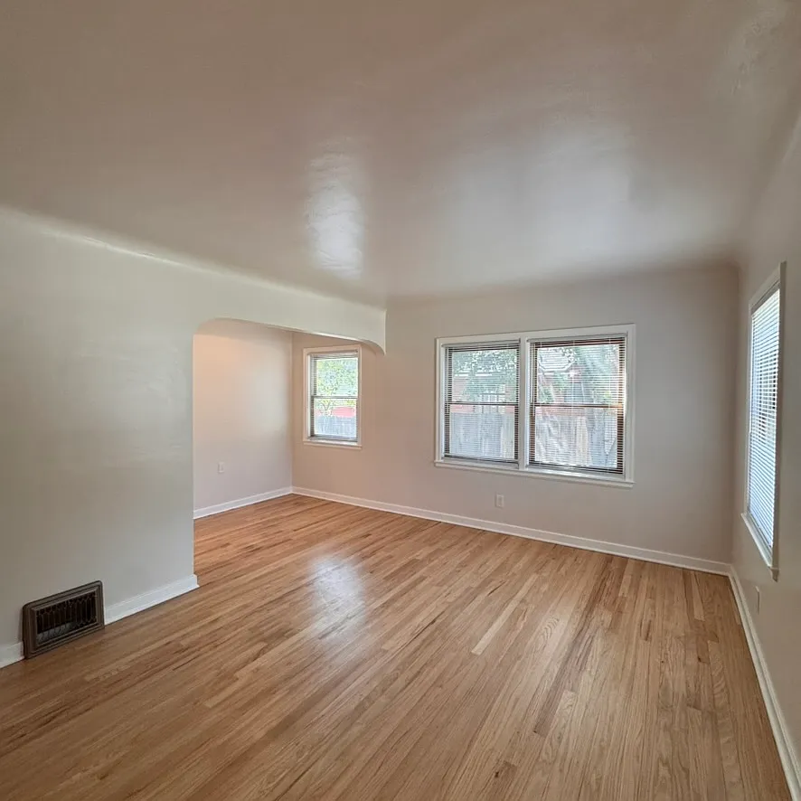 2 bed, 1150 sqft, $2,500 — Photo 2