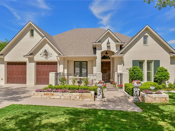 5205 Bourrone Ct, Bryan, TX 77802