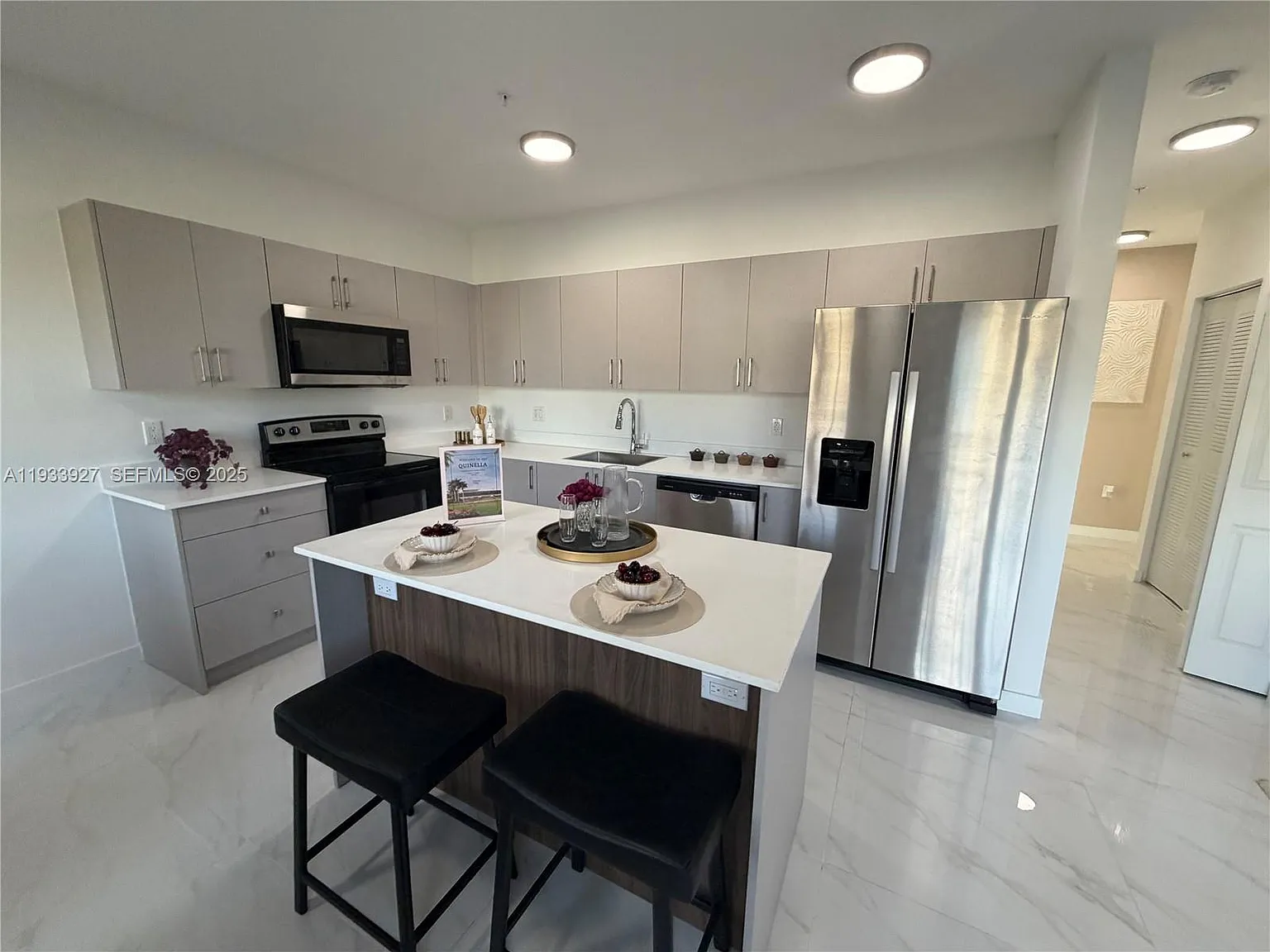 2 bed, 2.0 bath, $2,680 — Photo 2