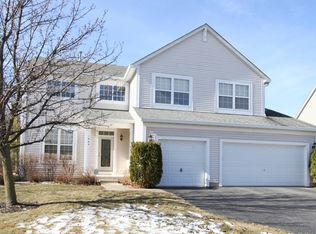 1664 Natures Way, Lindenhurst, IL 60046