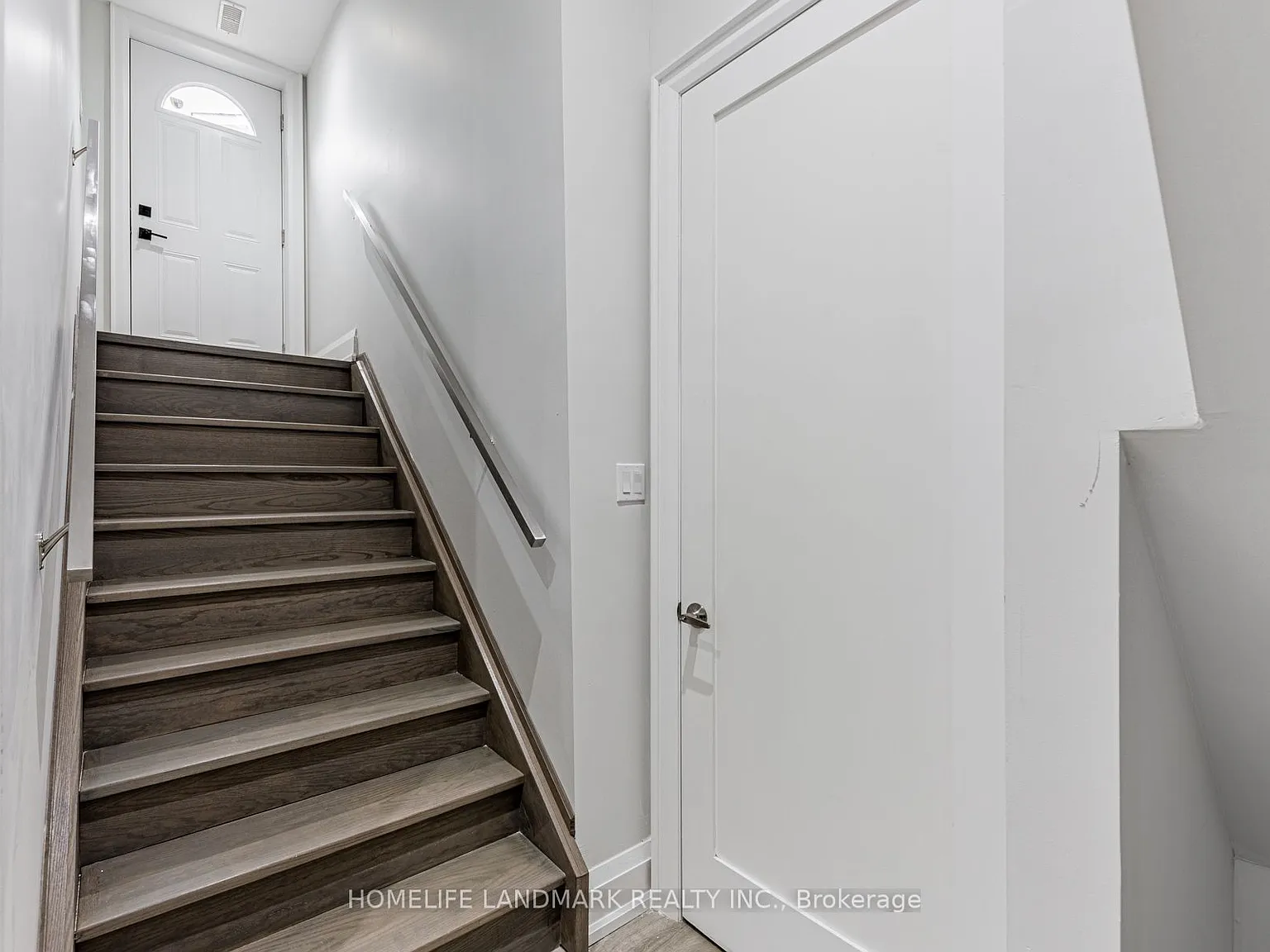 2 bed, $1,800 — Photo 3