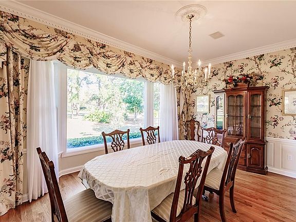 5th image of 871 Macewen Dr