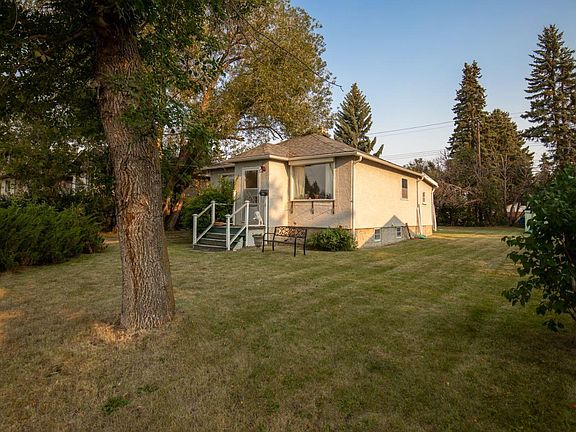 4th image of 3830 46th St