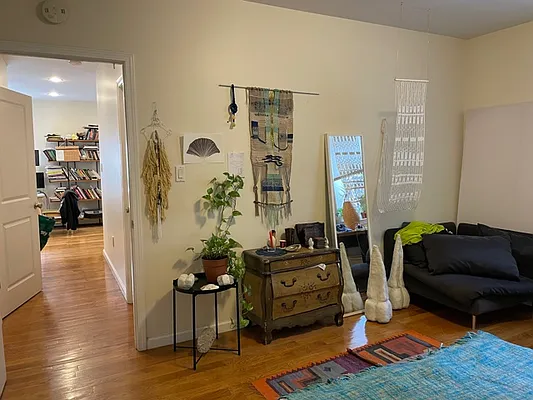 Rented by Compass | media 22