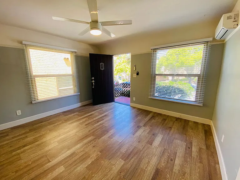 2315 Lincoln Ave — Photo 15