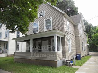 216 Travis St NE, Grand Rapids, MI 49505