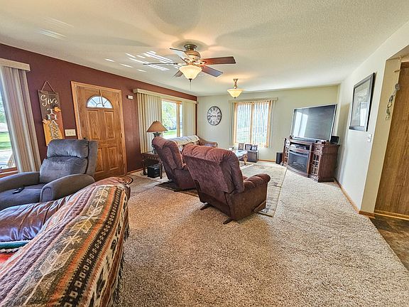 4th image of 606 2nd St