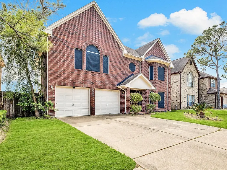 16423 Ash Point Ln — Photo 2