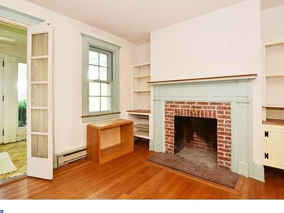4th image of 24 Bedford Ct
