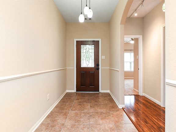 3rd image of 220 Lighthouse Bay Ln