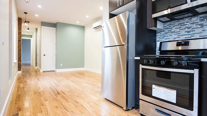 Rented by Nooklyn NYC LLC | media 17