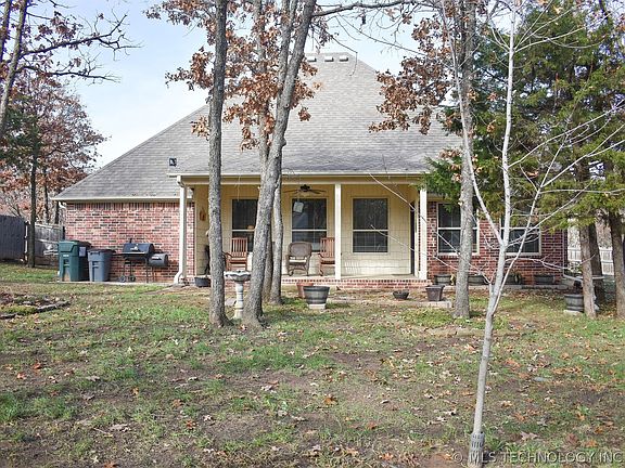 3rd image of 105 Craven Ct