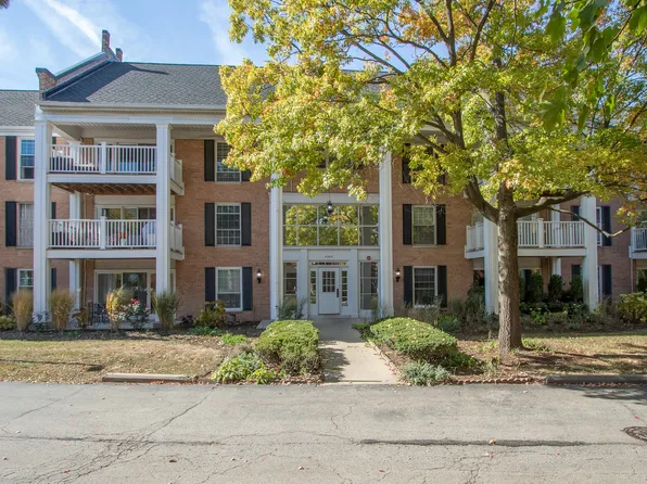 5500 Carriageway Dr APT 304, Rolling Meadows, IL 60008