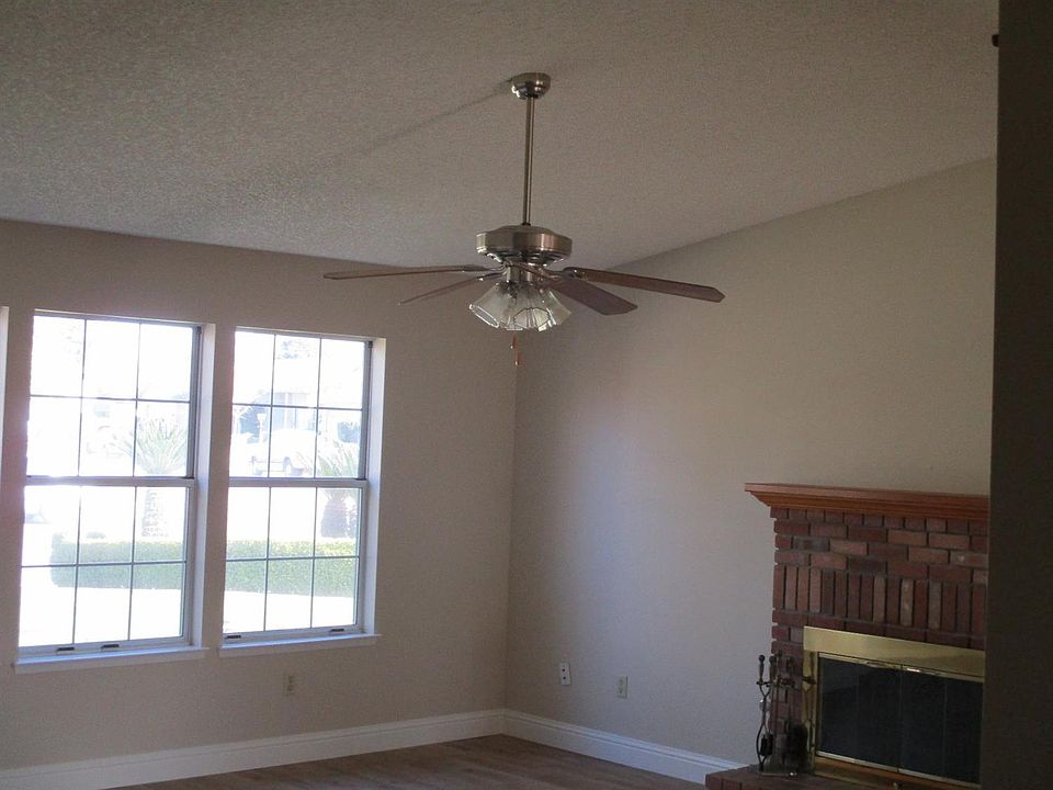2nd image of 469 E Cypress Ave