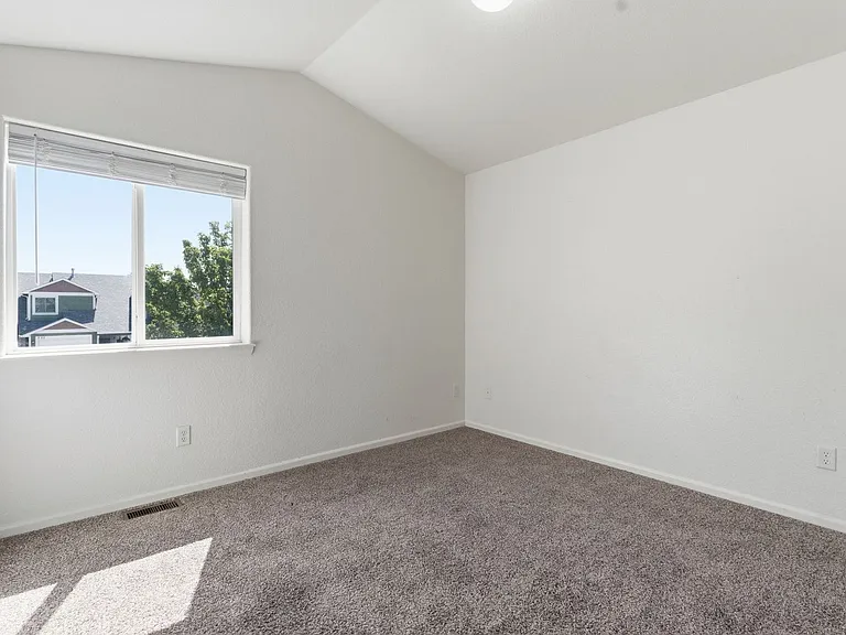 802 Waterglen Dr #D17 — Photo 23