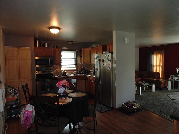 5th image of 3166 N Teutonia Ave