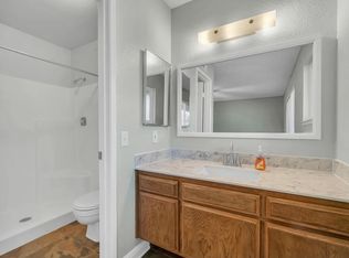 2302 Edam St, Lancaster, CA 93536