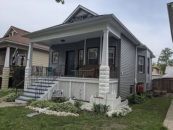 2nd image of 1142 S Humphrey Ave