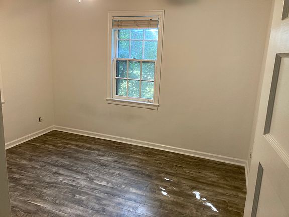 4th image of 2726 Druid Dr