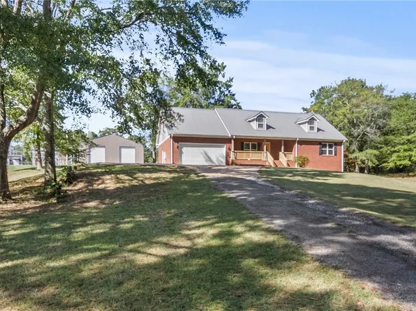 15130 Marina Dr, Northport, AL 35475