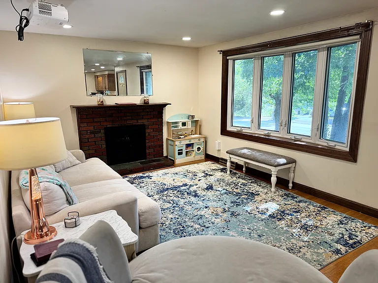 413 N Cary St — Photo 7