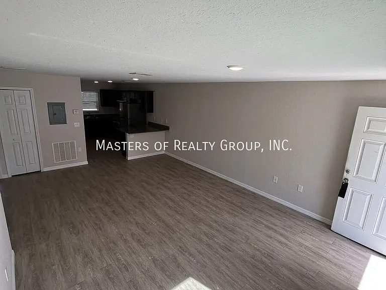 9003-9005 N Mendoza Way — Photo 16