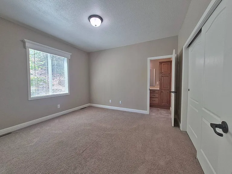 1054 Mountain Shadows Blvd #180 — Photo 6