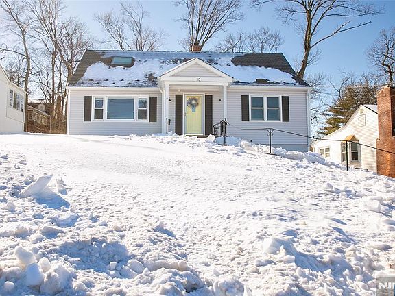 2nd image of 80 Lessing Rd
