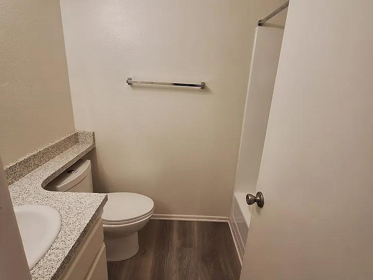 489 S Chatham Cir — Photo 13