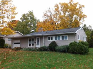 1027 Hoffman St, Petoskey, MI 49770