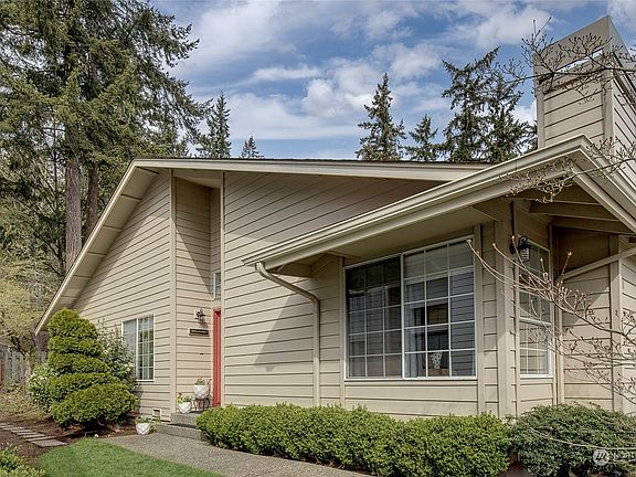2nd image of 16165 SE 33rd Circle