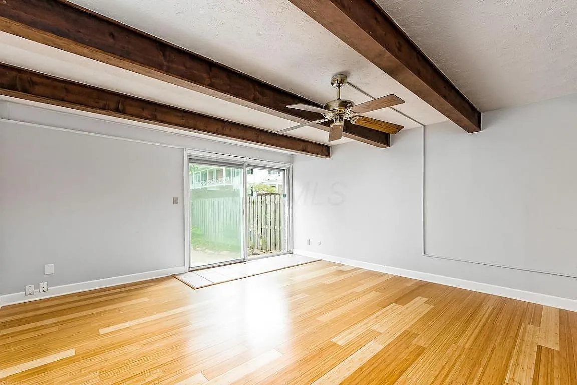 2 bed, 1.5 bath, 1216 sqft, $1,650 — Photo 2