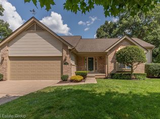 41676 Hidden Oaks Ct, Plymouth, MI 48170