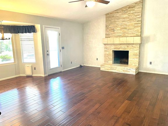 4th image of 15609 N 55th St