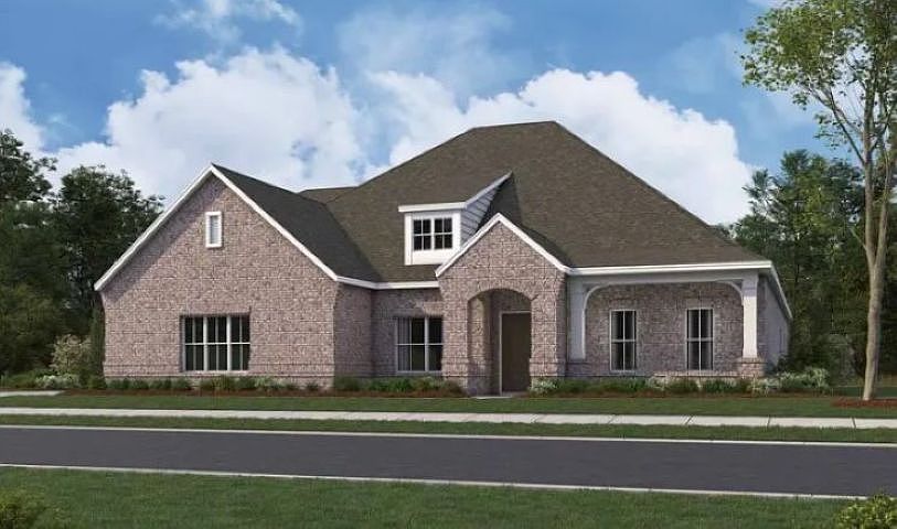 1st image of 627 Cotswold Way