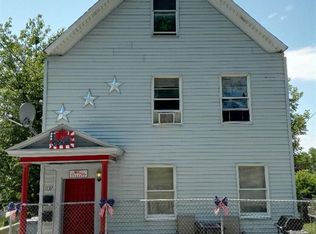 1137 1st St #3, Rensselaer, NY 12144