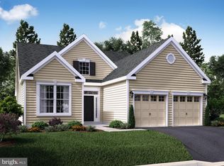 2 Fieldstone Dr, Lumberton, NJ 08048