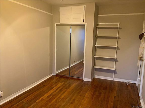 2nd image of 755 Oakland Pl #4-C-4