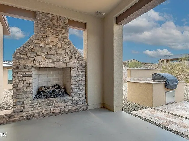 4390 Noble Dr — Photo 4