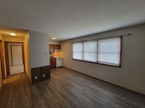 2207 Crescent Dr #8