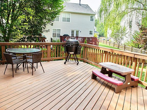 4th image of 42962 Moss Landing Ct