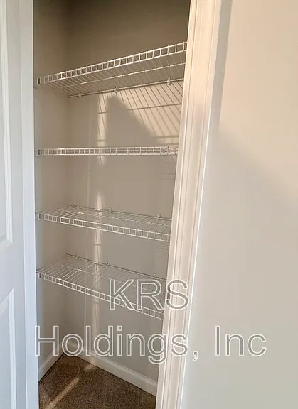 315 Old Field Dr — Photo 13