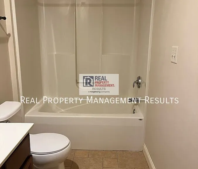 5119 Hidden Lake Dr — Photo 14