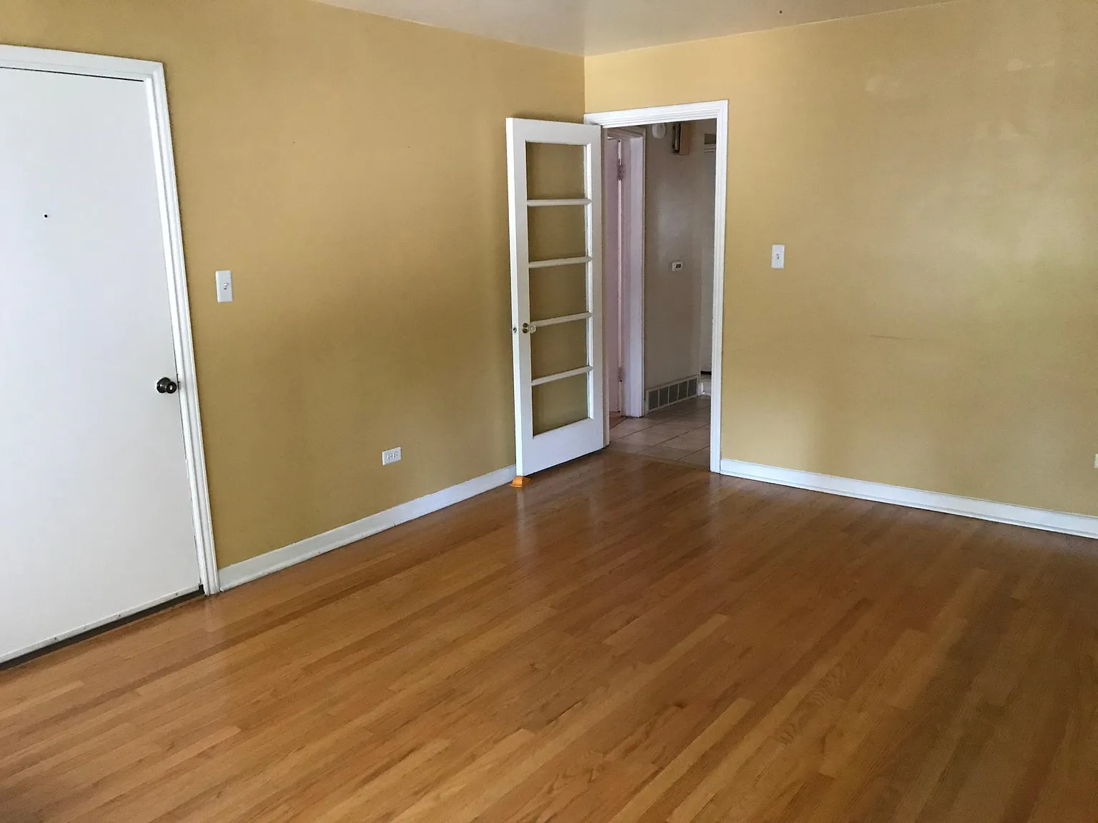 S 57th Ct, Cicero — Photo 2