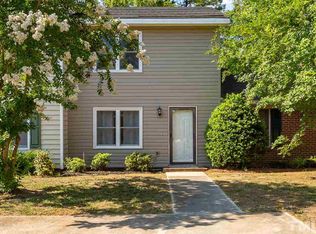 136 Rollingwood Dr, Dunn, NC 28334