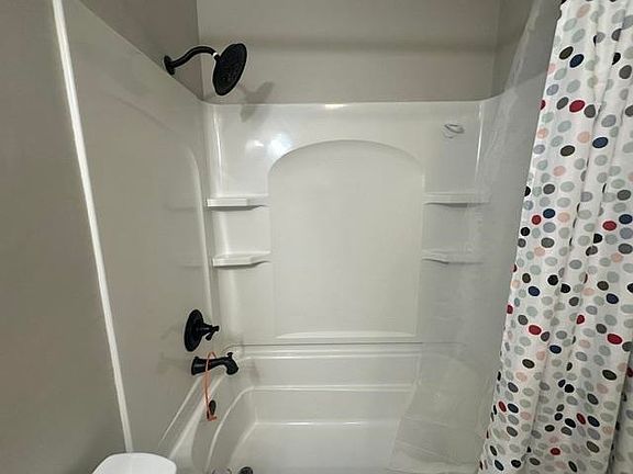 4th image of 303 W Main St #204