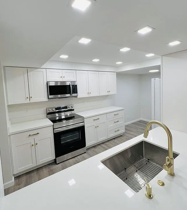 500 Egret Cir #8104