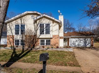 7152 Sugar Spring Ct, Saint Louis, MO 63129