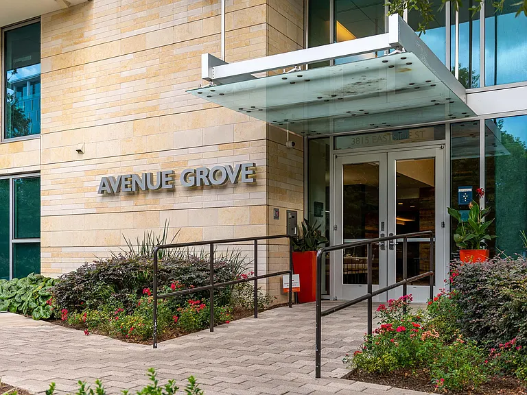 Avenue Grove — Photo 33
