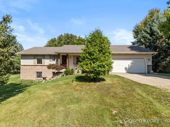 3047 144th Ave, Dorr, MI 49323